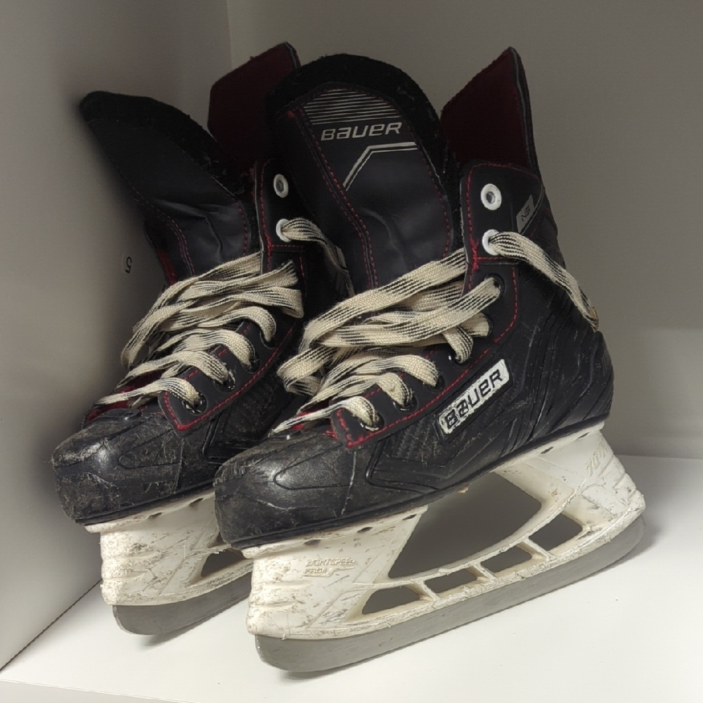 Bauer Hockey Skates - kids